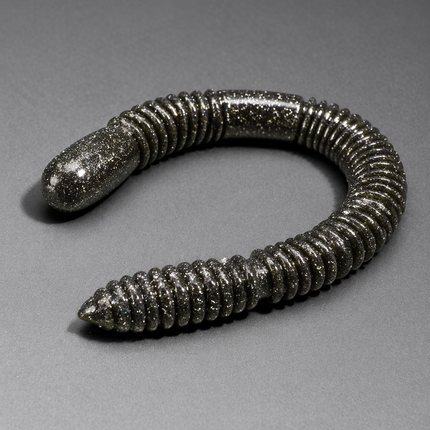 4" Float Ned Worm – Black 丨SILHOUETTE